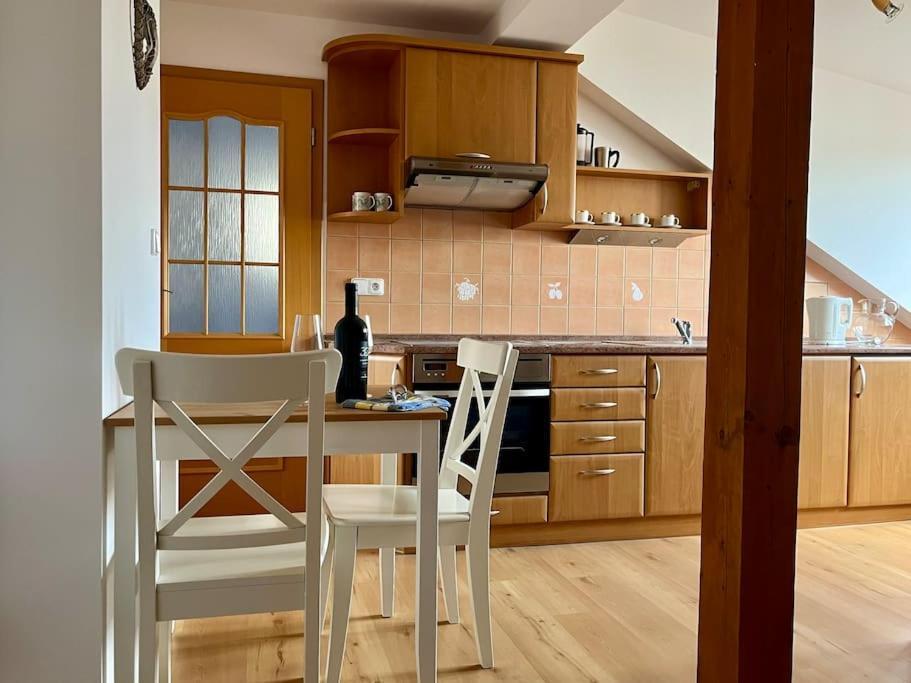 Apartman Terasa U Kolonady Lägenhet Poděbrady Exteriör bild